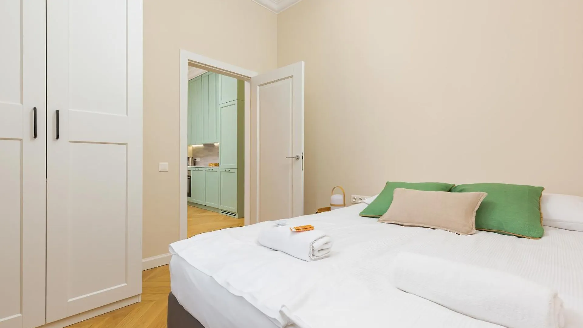 Apartments Warsaw Targowa By Noclegi Renters 0*,